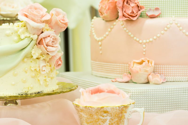 Custom-designed cakes tailored to your wedding theme